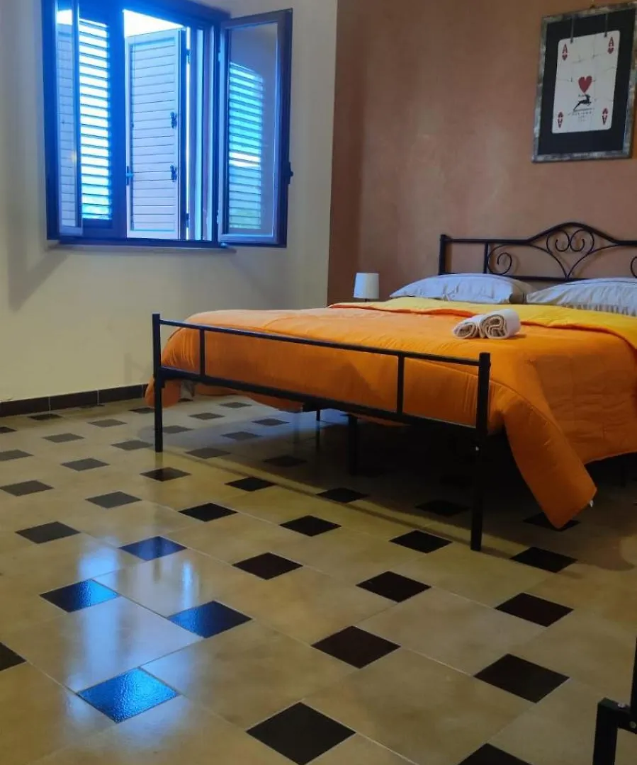 Casa Di Mitri Bed & Breakfast Carini Italy
